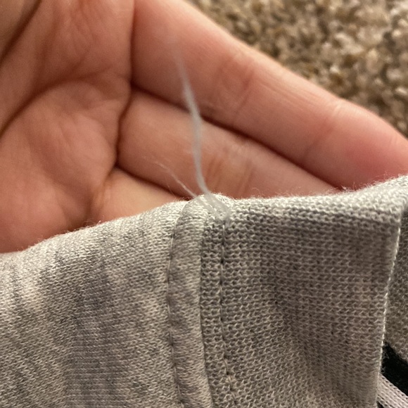 light grey nike crewneck - Picture 4 of 4